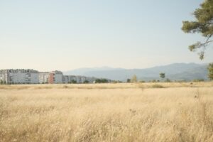 De rafelranden van de metropool: hoe ontwerpen we de overgangszone tussen stad en platteland?